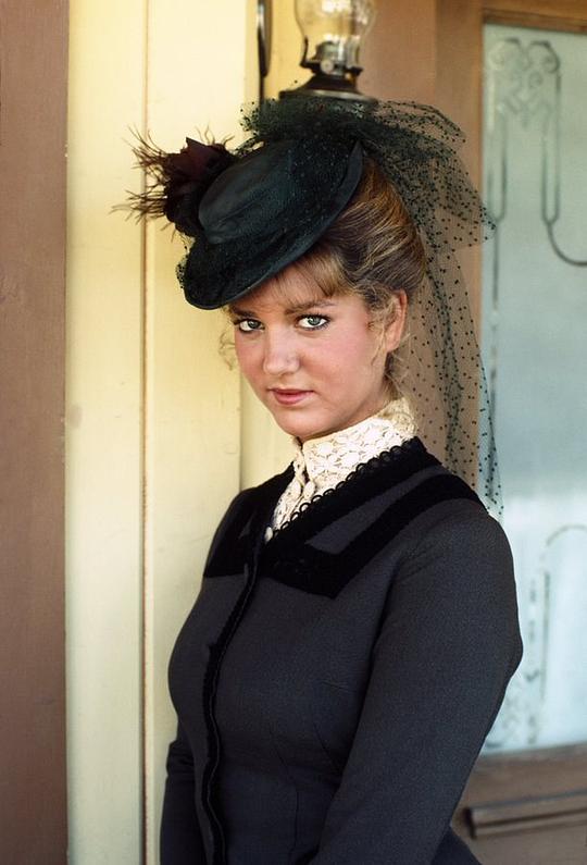 Leslie Landon Leslie Landon