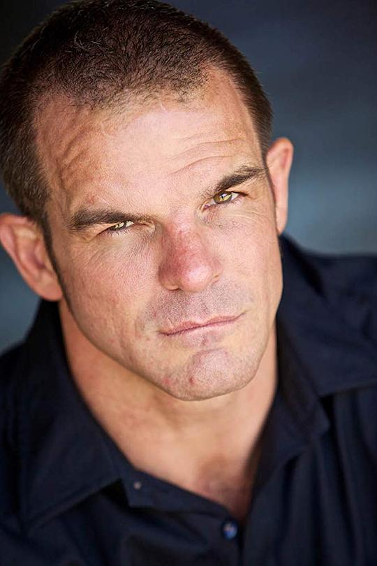 伊恩·罗伯茨 Ian Roberts