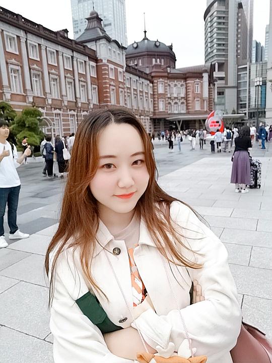 张艺雯 Yiwen Zhang