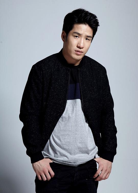 申贤德 Hyun-tak Shin