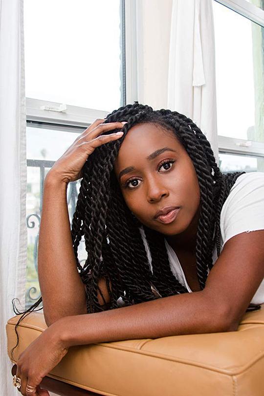 莎莎·康普 Sasha Compère