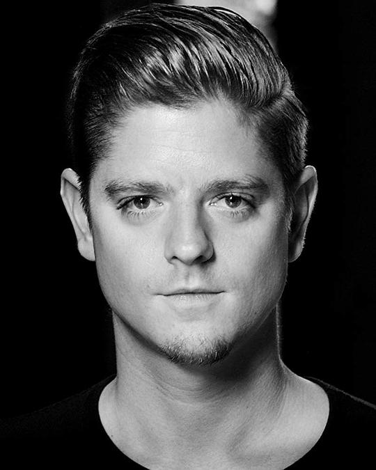 罗伯特·洛 Robert Lowe