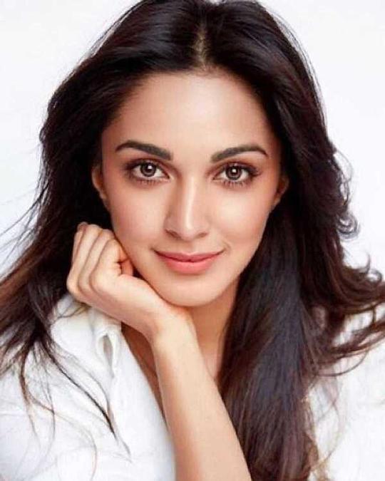 伽罗·阿德瓦尼 Kiara Advani