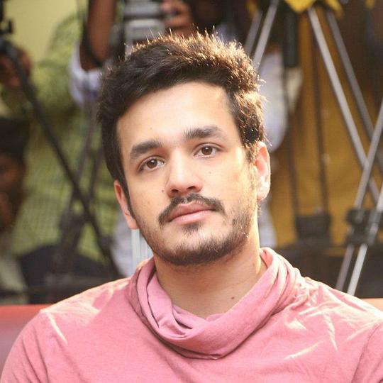 阿基尔·阿吉奈尼 Akhil Akkineni