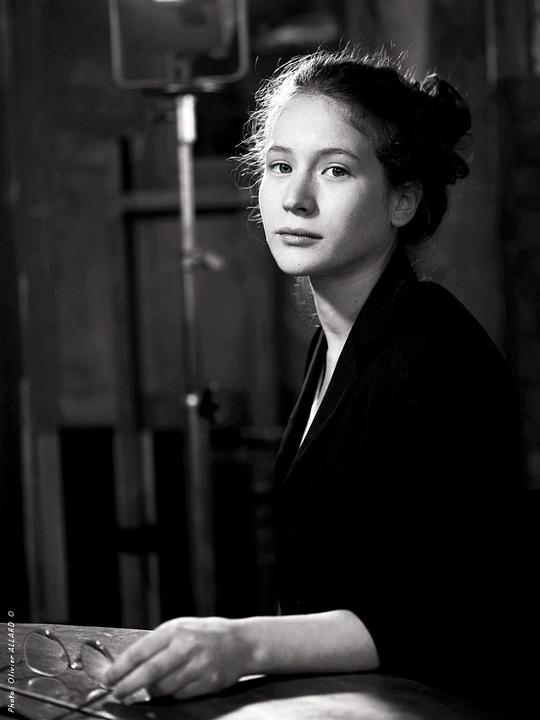 克莱尔·迪比尔克 Claire Duburcq