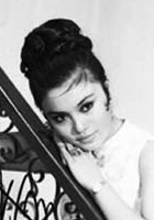 上官灵凤 Lingfeng Shangguan