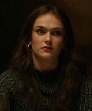 莎拉·汉利 Sarah Hanly