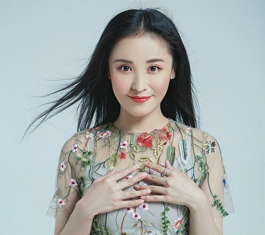 王玲玲 Lingling Wang