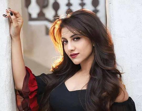 茹契妮·莫伊特罗 Rukmini Maitra