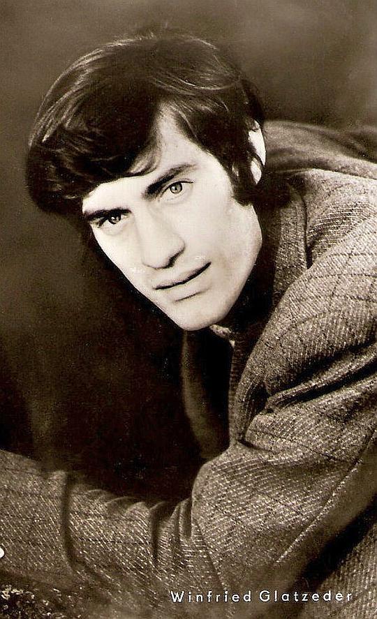 温弗里德·格拉泽德 Winfried Glatzeder
