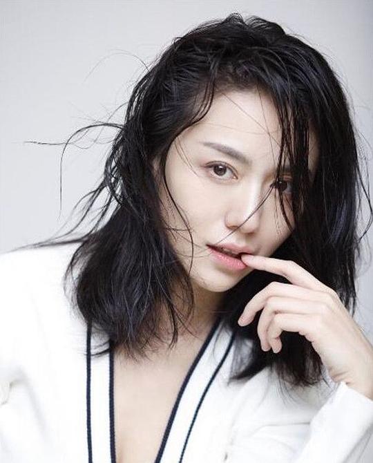 王嘉绮 Jiaqi Wang