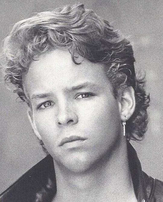 达伦·鲍威尔 Darren Powell