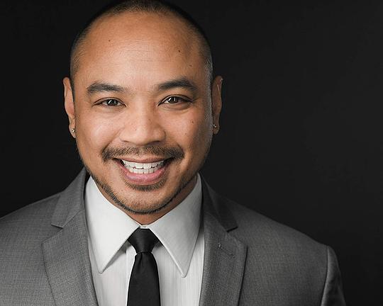 迈克尔·尤里奎亚 Michael Urriquia