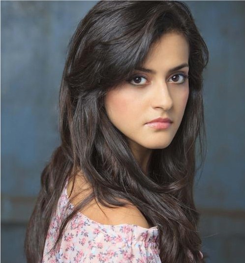 戴安娜·伊丽莎白·托雷斯 Diana Elizabeth Torres