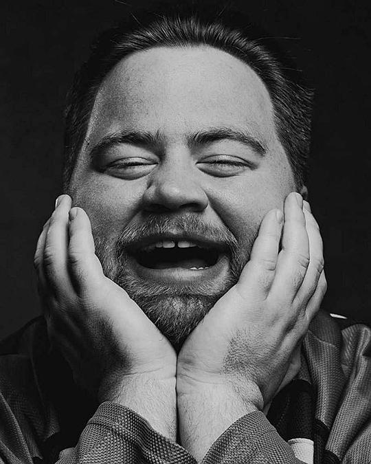 保罗·沃尔特·豪泽 Paul Walter Hauser