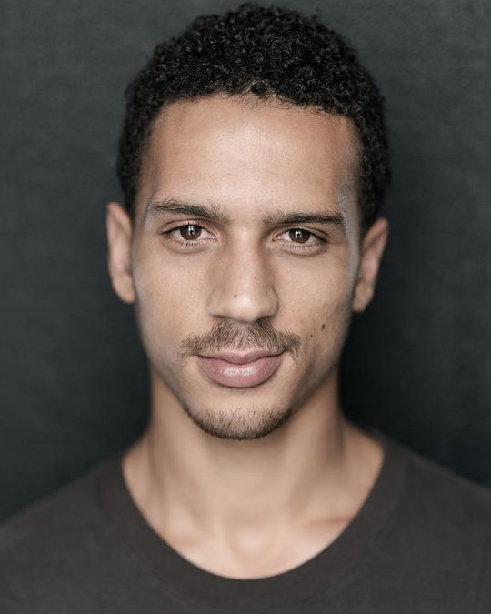 加布里埃尔·阿库乌迪克 Gabriel Akuwudike