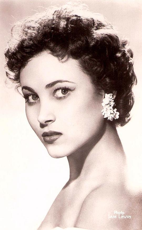 帕斯卡尔·罗伯茨 Pascale Roberts