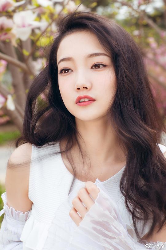 胡洁琼 Jieqiong Hu