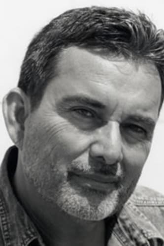 彼得·冈萨雷斯·法尔孔 Peter Gonzales Falcon