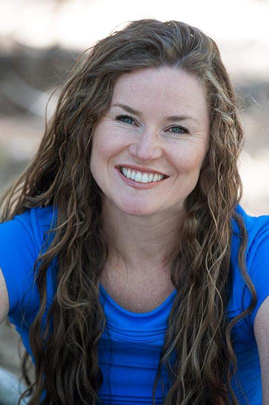艾米丽·戴维斯 Emily Davis