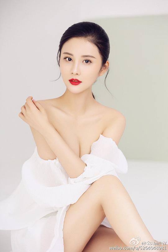 李思雨 Siyu Jin
