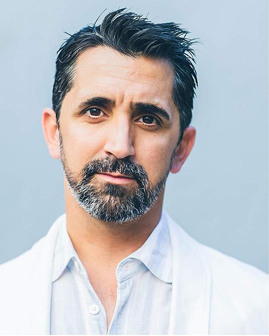 詹姆斯·马迪欧 James Madio