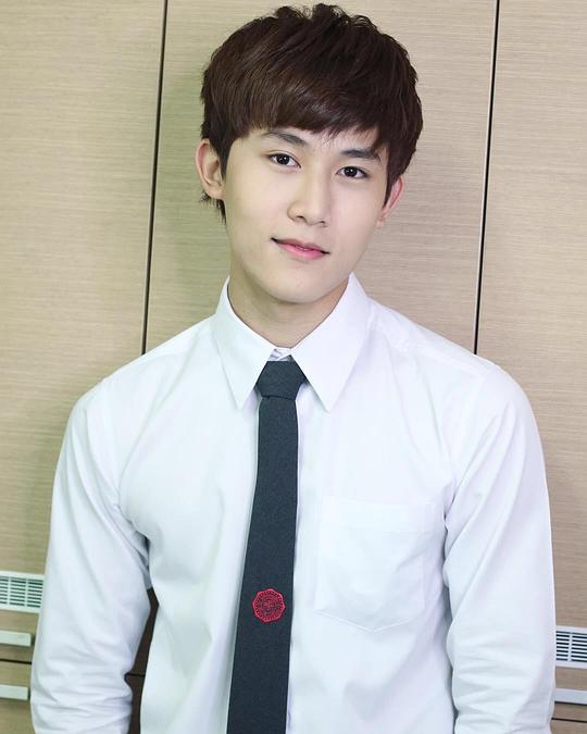 查温洛·里奇查力安沙功 Chawinroj Likitcharoensakul