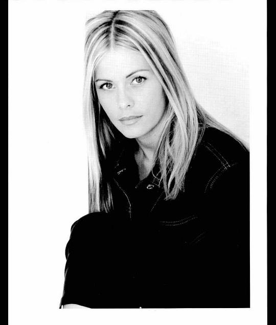 妮可尔·埃格特 Nicole Eggert