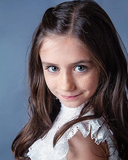 迈克拉·罗素 Michaela Russell
