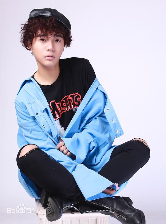 莫小错 Xiaocuo Mo