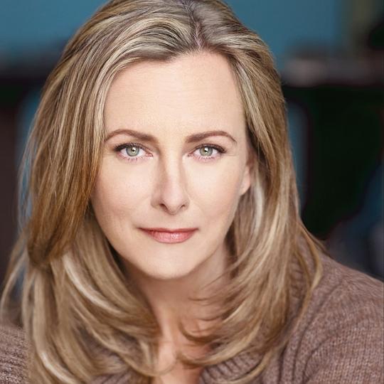 劳拉·德卡特莱特 Laura de Carteret