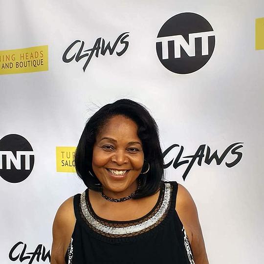 黛博拉 D 霍尔特 Debra D. Holt