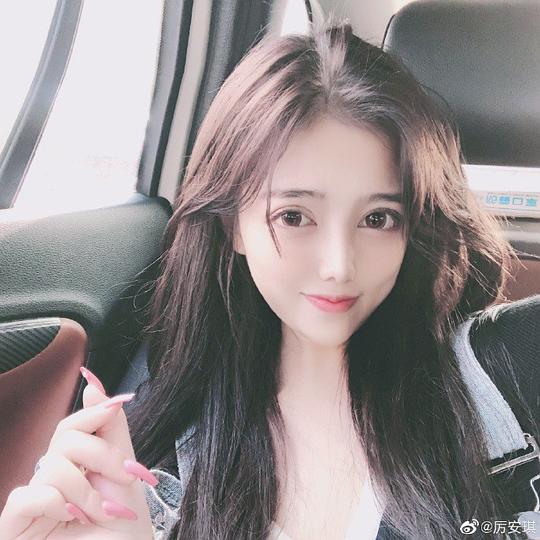 厉安琪 Anqi Li