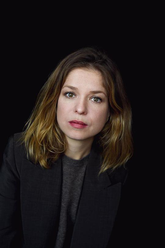 露易丝·赫尔姆 Luise Helm