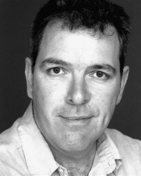 劳埃德·哈钦森 Lloyd Hutchinson