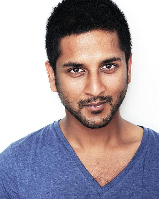 坦莫伊·达纳尼亚 Tanmay Dhanania