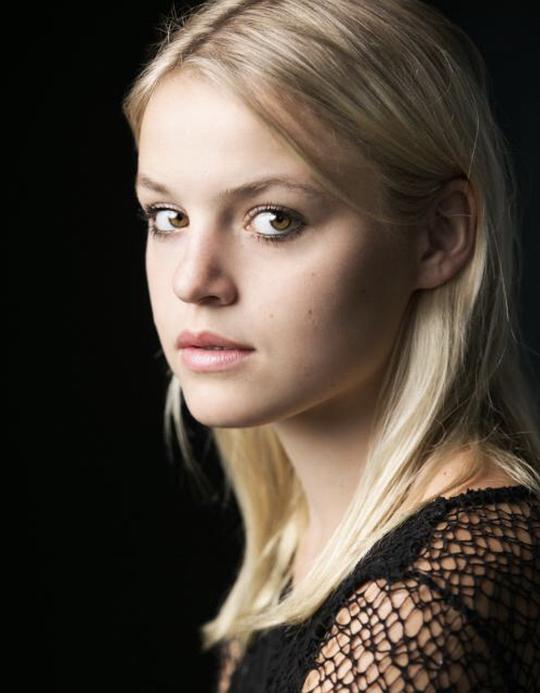 艾米莉·里德 Emily Reid