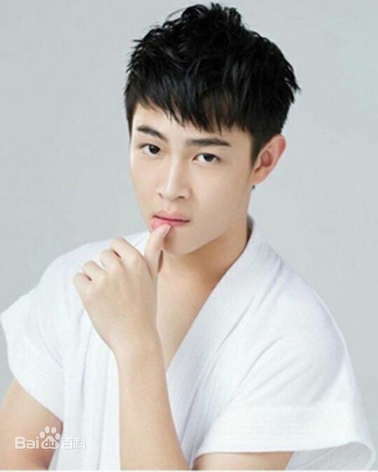 格里达帕·乌东帕尼  Krittapak Udompanich