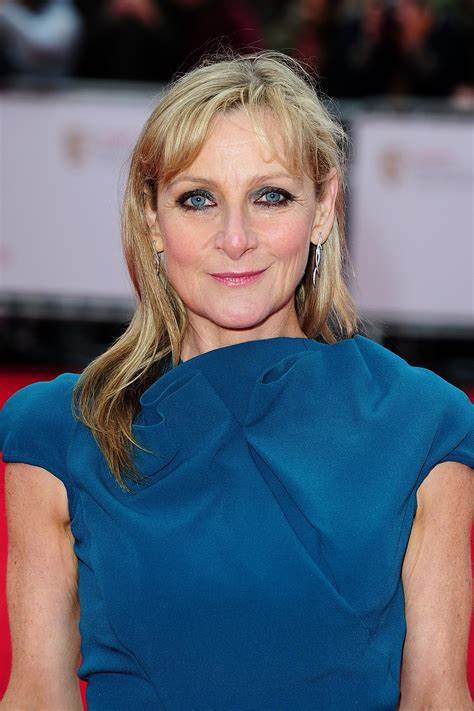 莱斯利·夏普 Lesley Sharp