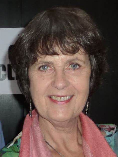 克莱尔·克利福德 Clare Clifford