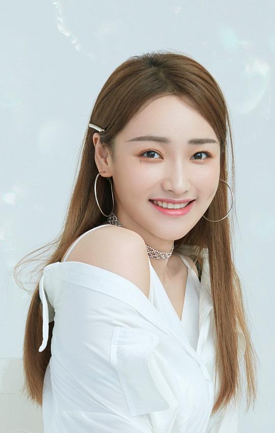 许馨文 Xinwen Xu
