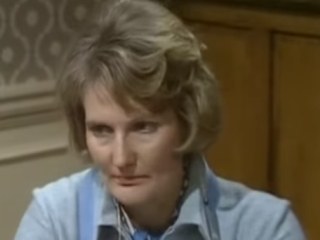 查米恩·梅 Charmian May