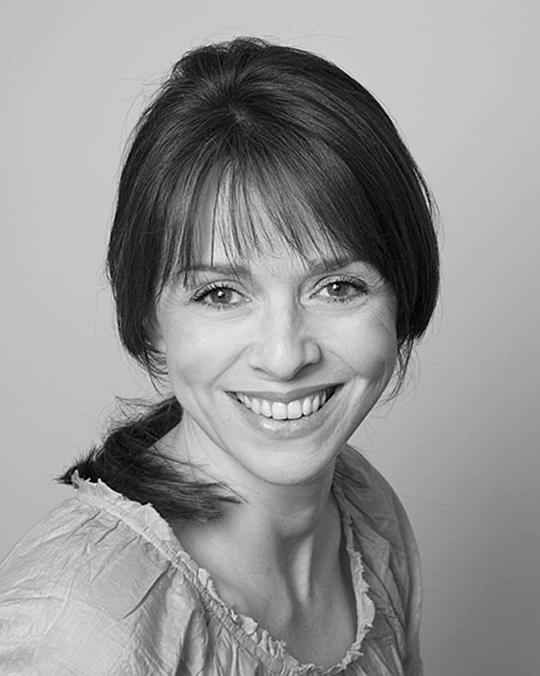 菲奥娜·贝尔 Fiona Bell