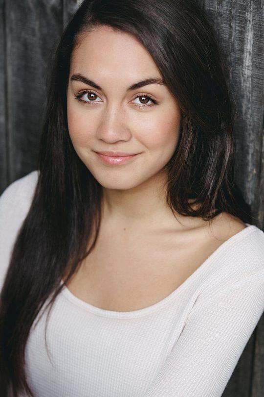 梅格·德拉西 Meg DeLacy