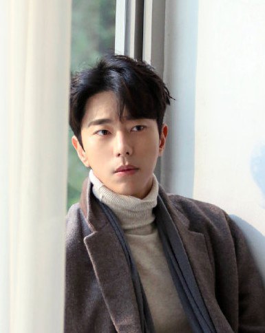 尹贤旻 Hyun-Min Yoon