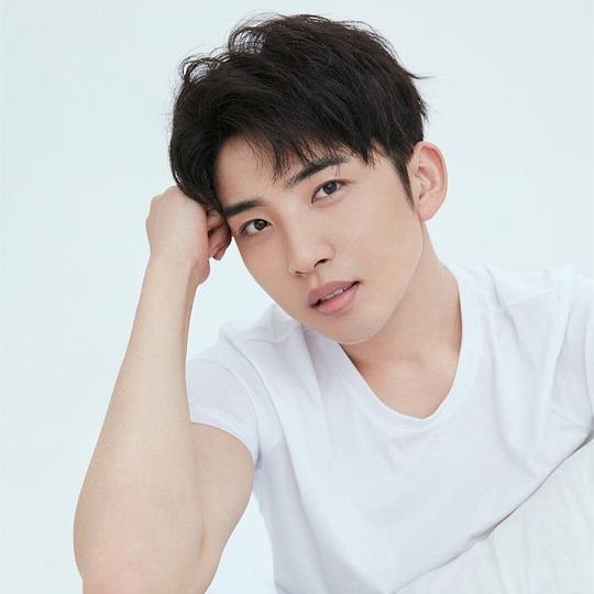 李政军 Zhengjun Li