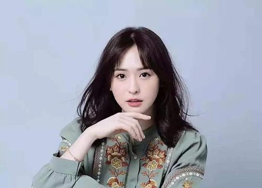 简莉纹 Isabella Chien