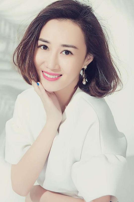 戴笑盈 Xiaoying Dai