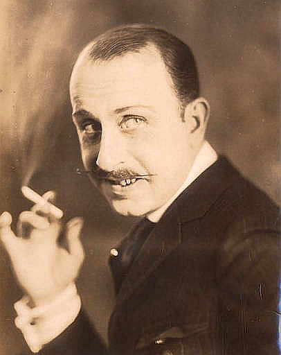 斯图尔特·霍姆斯 Stuart Holmes