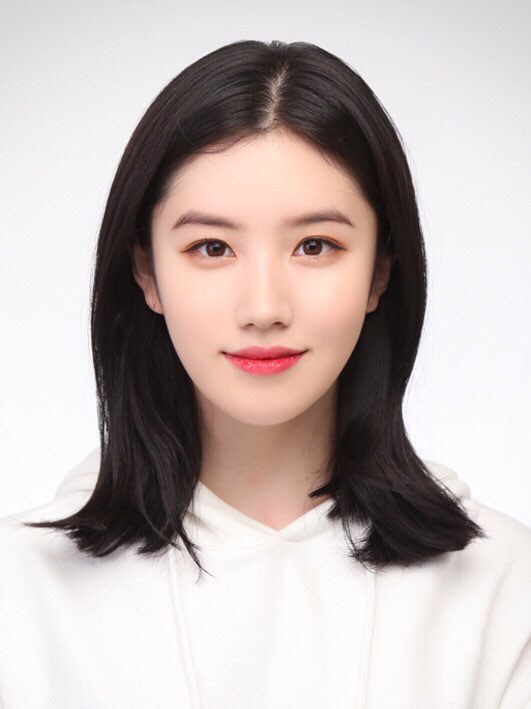 朴施妍 Park Xi Yeon
